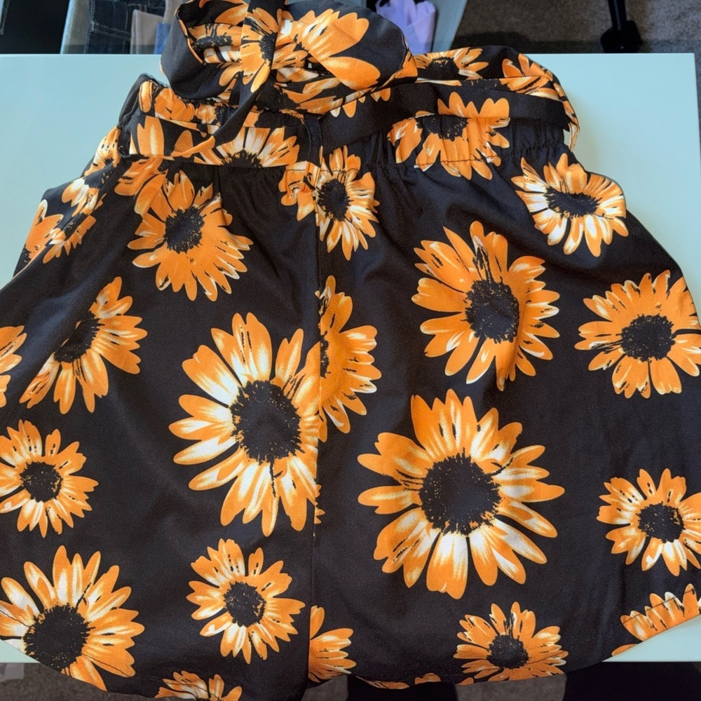 Sunflower stretchy short